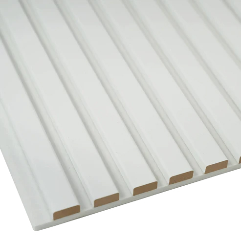 Akustikpaneele - Lamellendekor Weiß mit weißem Filz